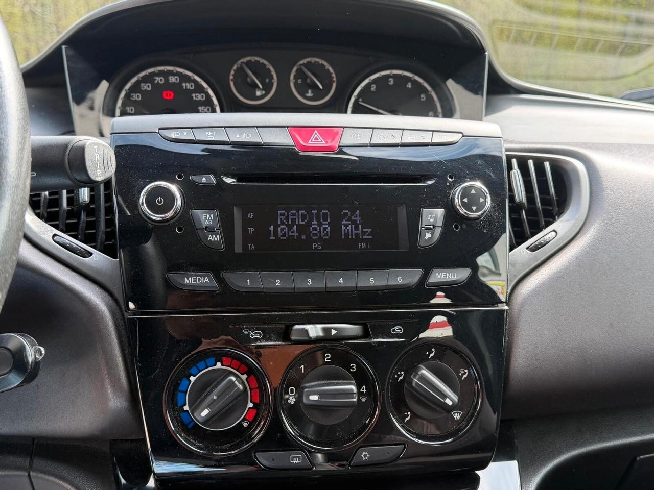 Lancia Ypsilon 1.2 69 CV 5 porte S&S Platinum