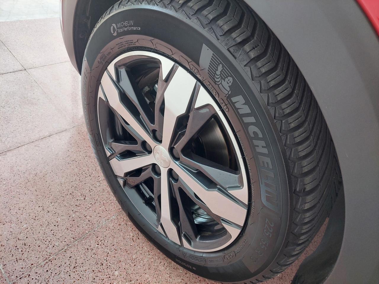 Peugeot 3008 BlueHDi 130 S&S EAT8 Allure
