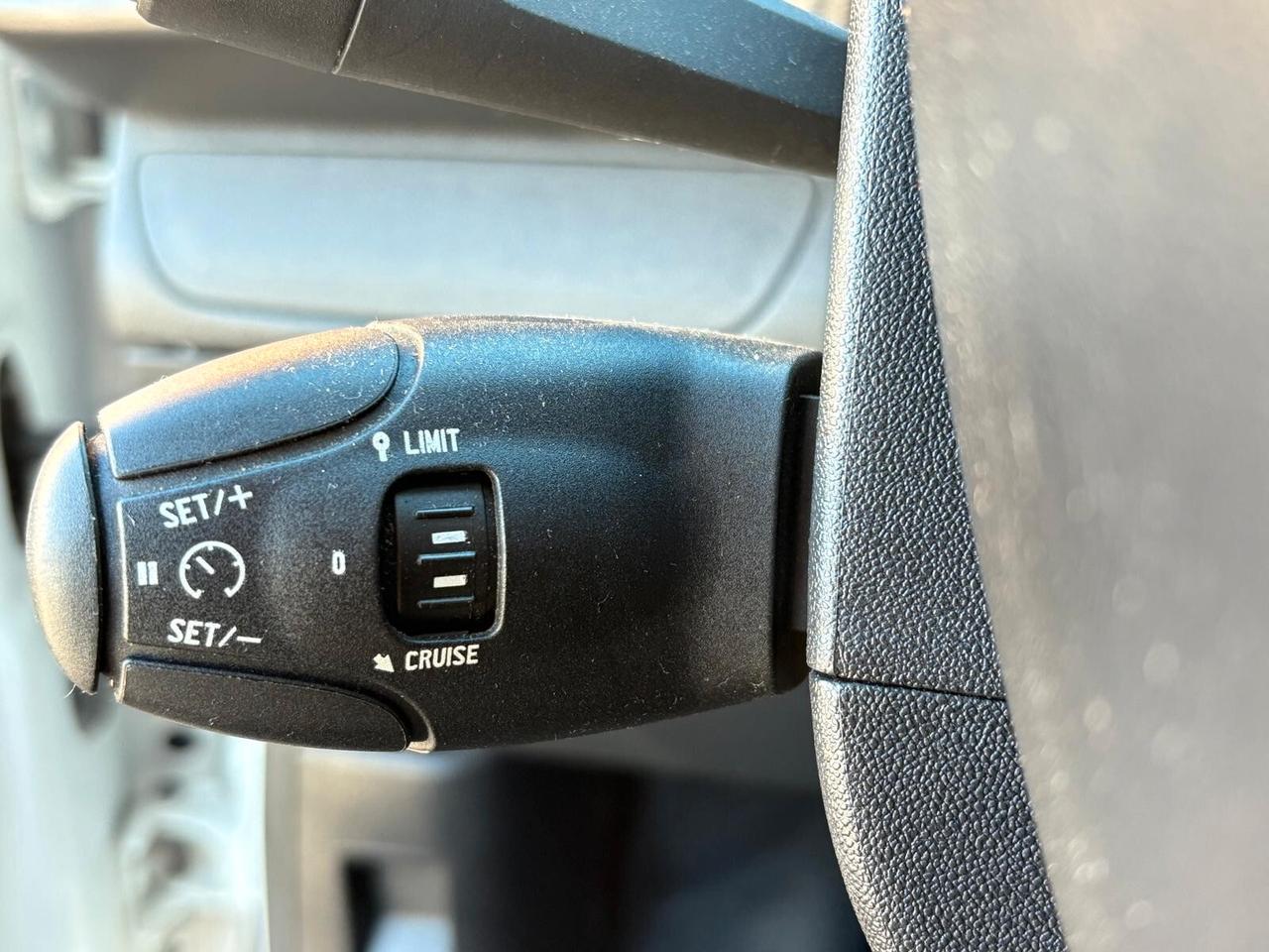 Peugeot 208 1.6 hdi - 2018
