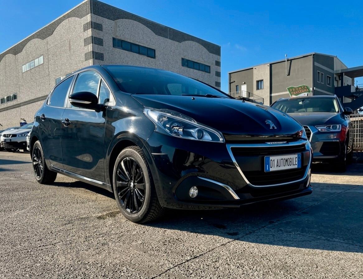 Peugeot 208 BlueHDi 75 5 porte Black Line