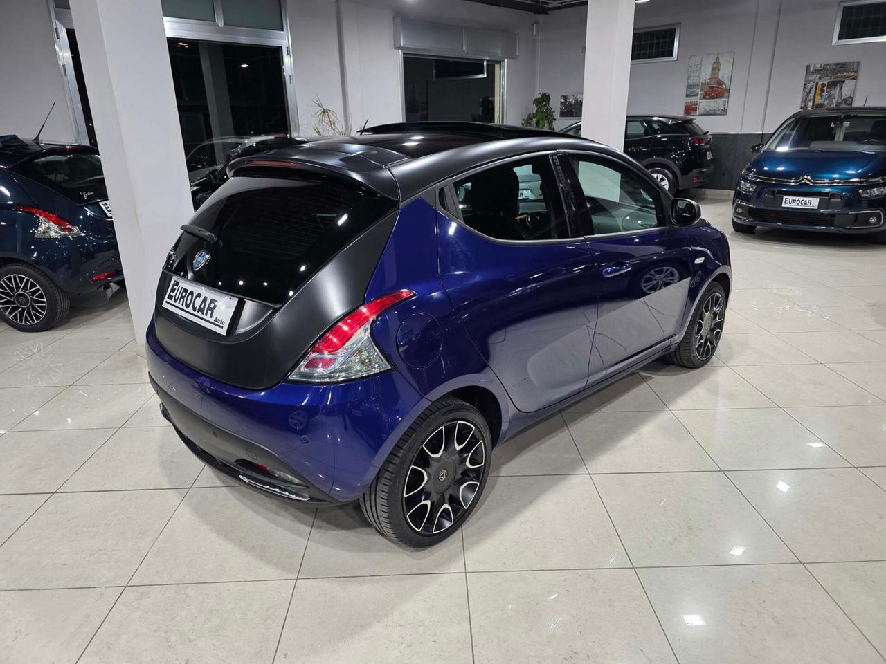 Lancia Ypsilon 1.3 MJT 16V 95 CV 5 porte S&S S Momodesign