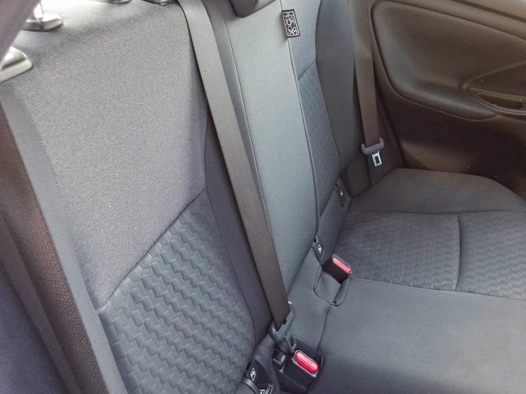 TOYOTA Yaris 1.5h active del 2023