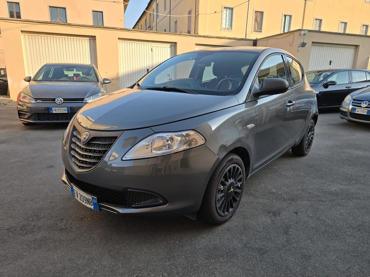 Lancia Ypsilon 1.2 69 CV 5 porte S&S Platinum