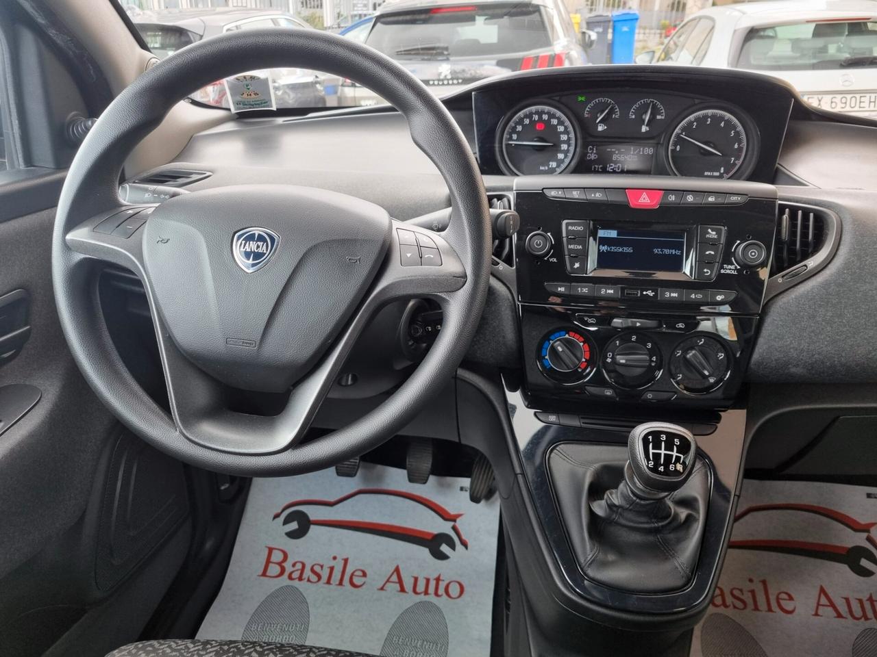 Lancia Ypsilon 1.0 FireFly 5 porte S&S Hybrid Silver