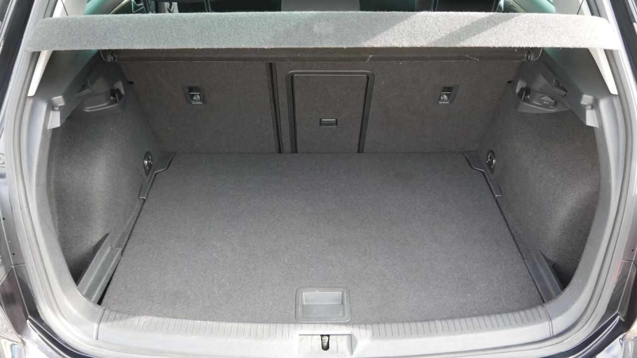 Volkswagen Golf 1.6 TDI Riscaldamento sedili Navigaz