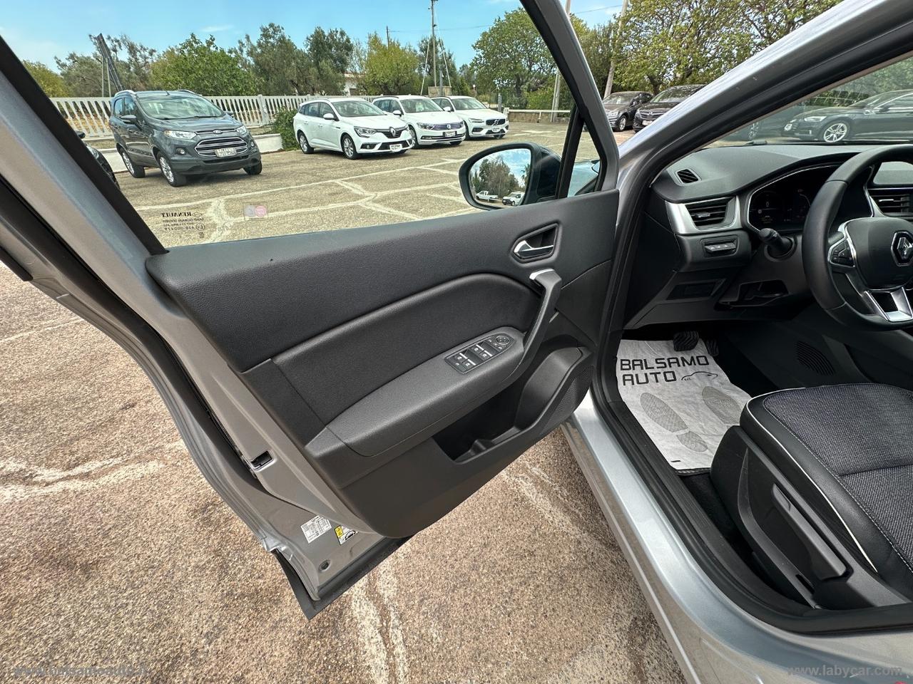 RENAULT Captur Hybrid E-Tech N1