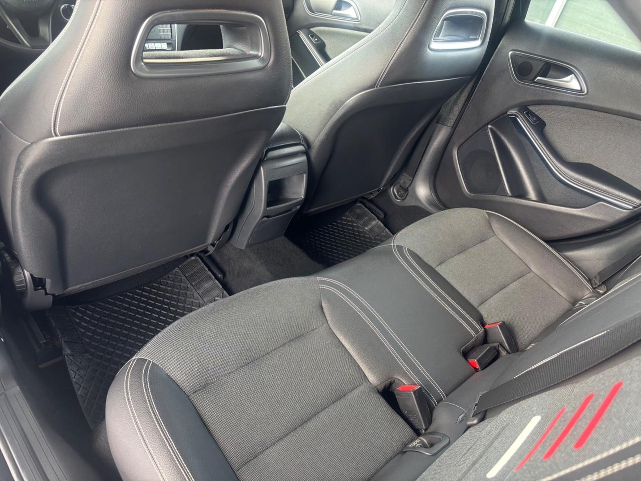 Mercedes-benz A 180 d Premium