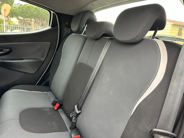 LANCIA Ypsilon 1.2 69 CV 5 porte NEOPATENTATI