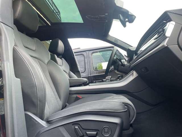 Audi Q8 NEW MODEL 50 TDI 286 CV S Line Total Black Alu22''