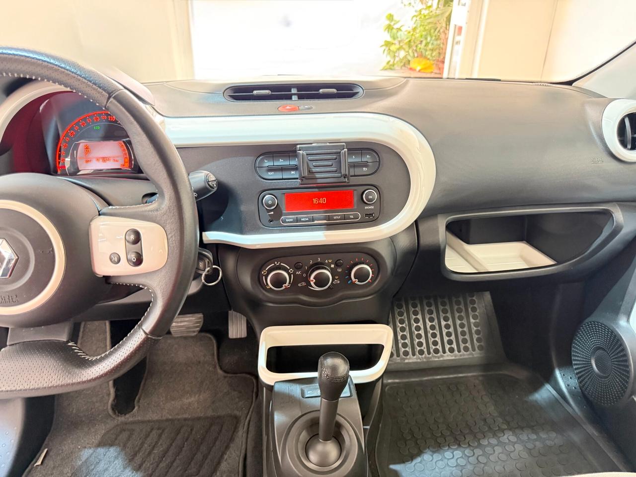 Renault Twingo SCe EDC Limited Intense