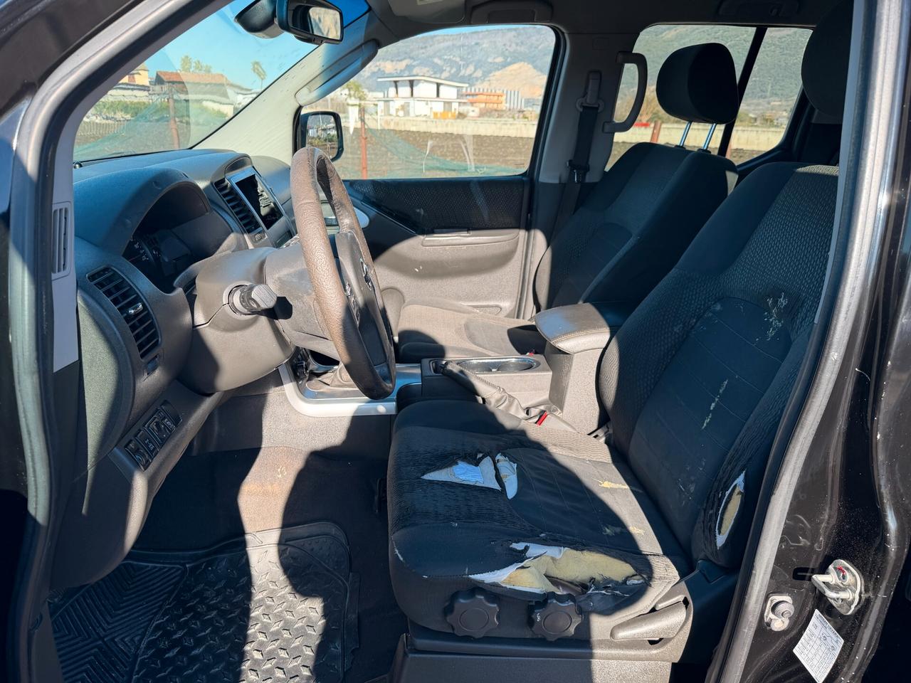 NISSAN NAVARA 4x4 ANNO 2012 2.5 DIESEL 190 CV