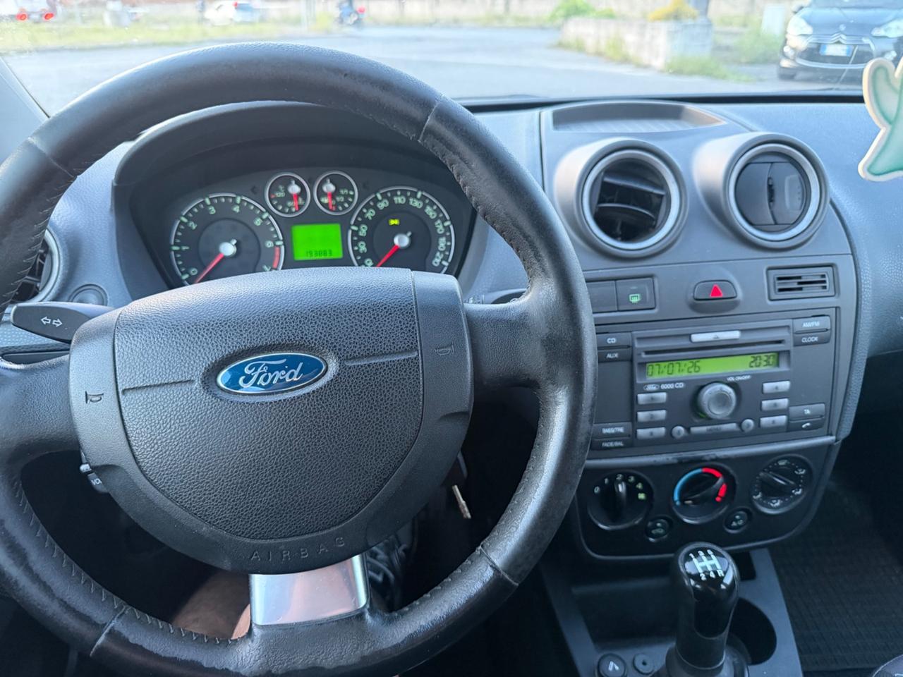 Ford Fiesta 1.2 16V 5p. Ghia