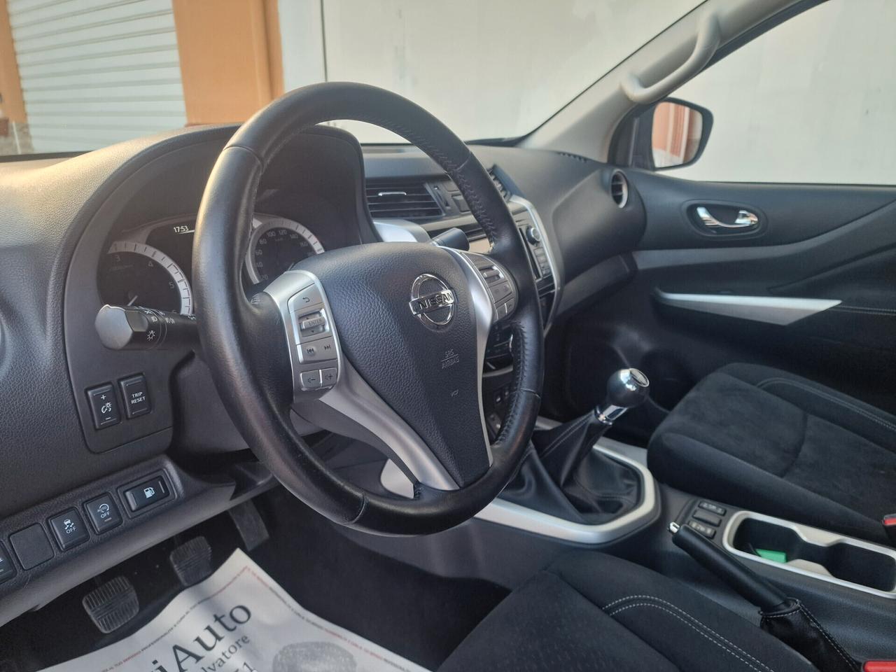 Nissan Navara 2.3 dCi 190cv