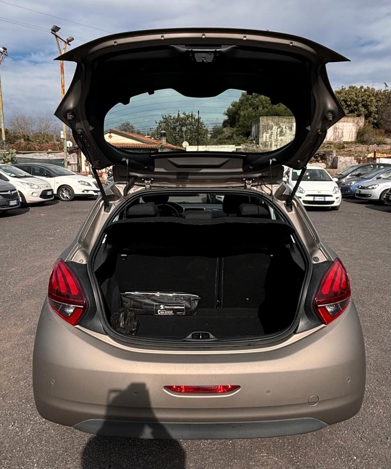 Peugeot 208 BlueHDi 100 5 porte Allure