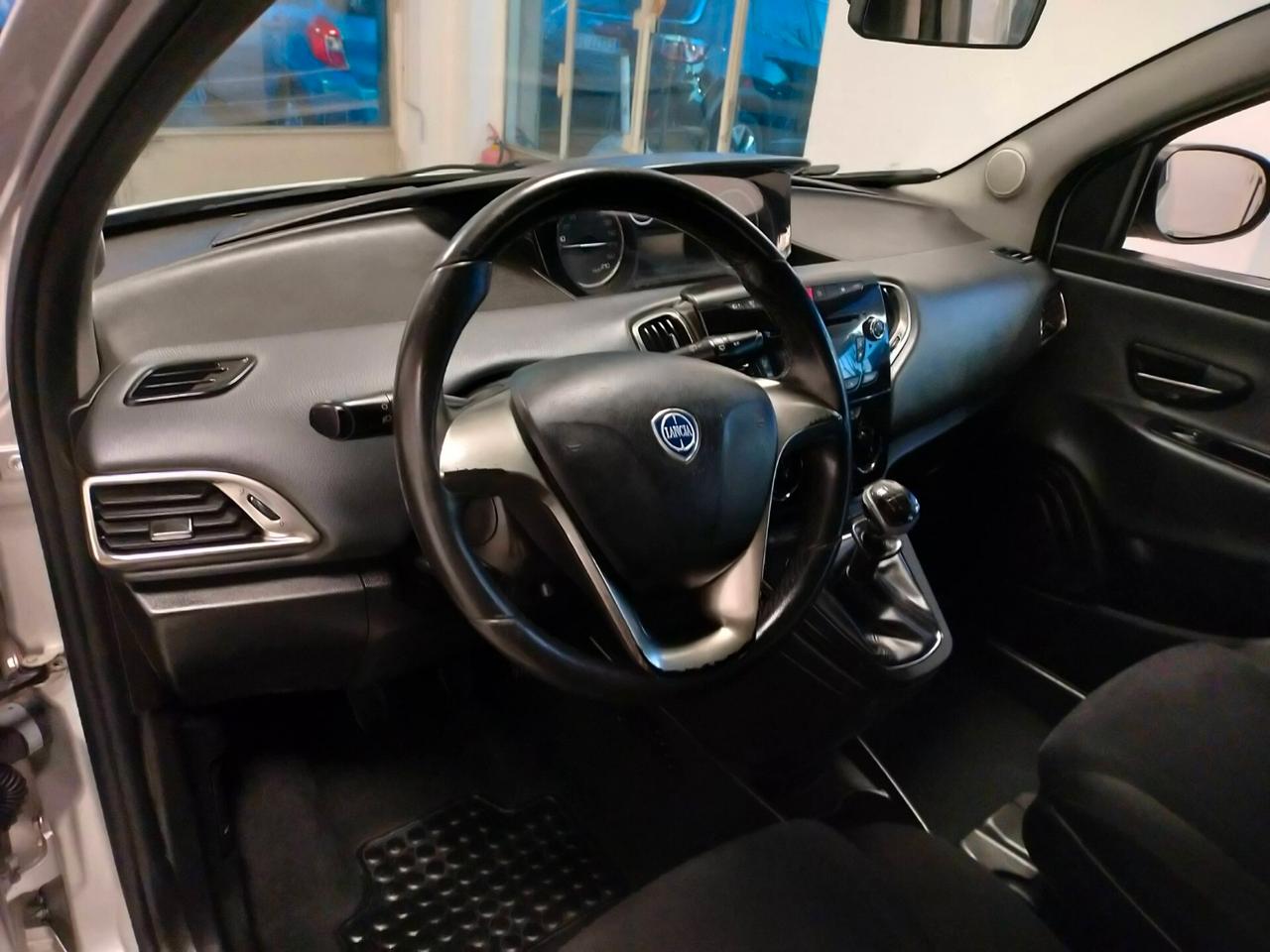 Lancia Ypsilon 1.2 BENZINA 5 PORTE 69 CV