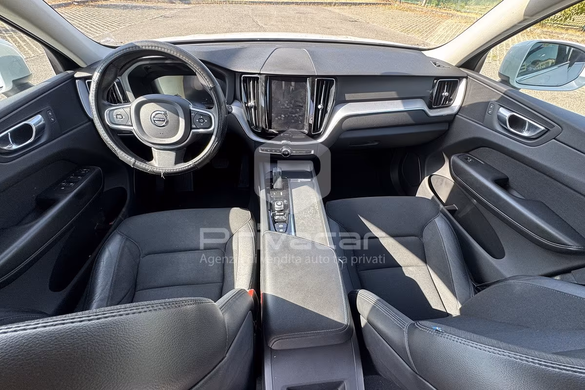 VOLVO XC60 B4 (d) AWD Geartronic Momentum