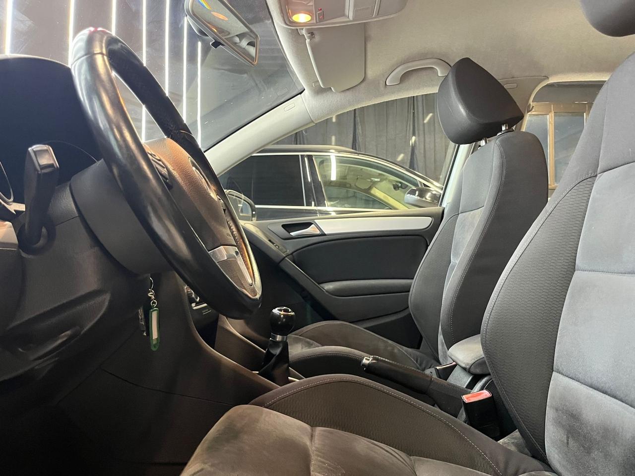 Volkswagen Golf 1.6 TDI 5p. Highline OK NEOPATENTATI