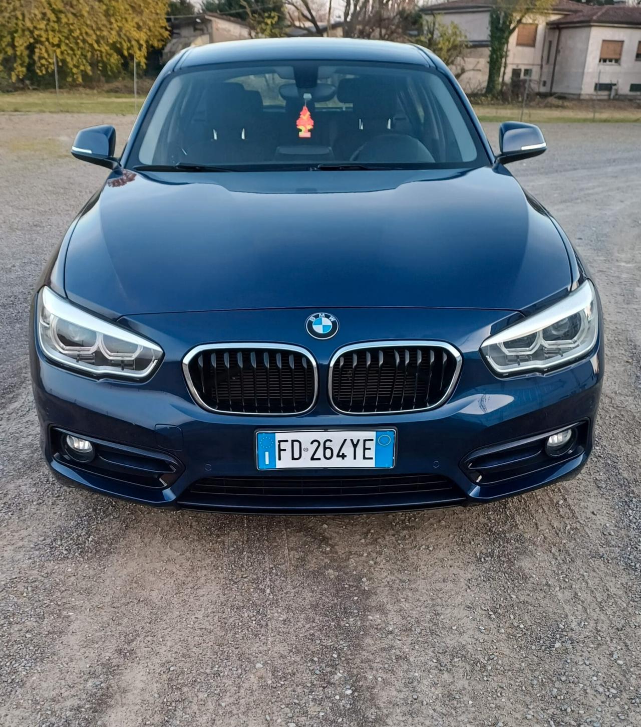 Bmw 116 116d 5p. Urban