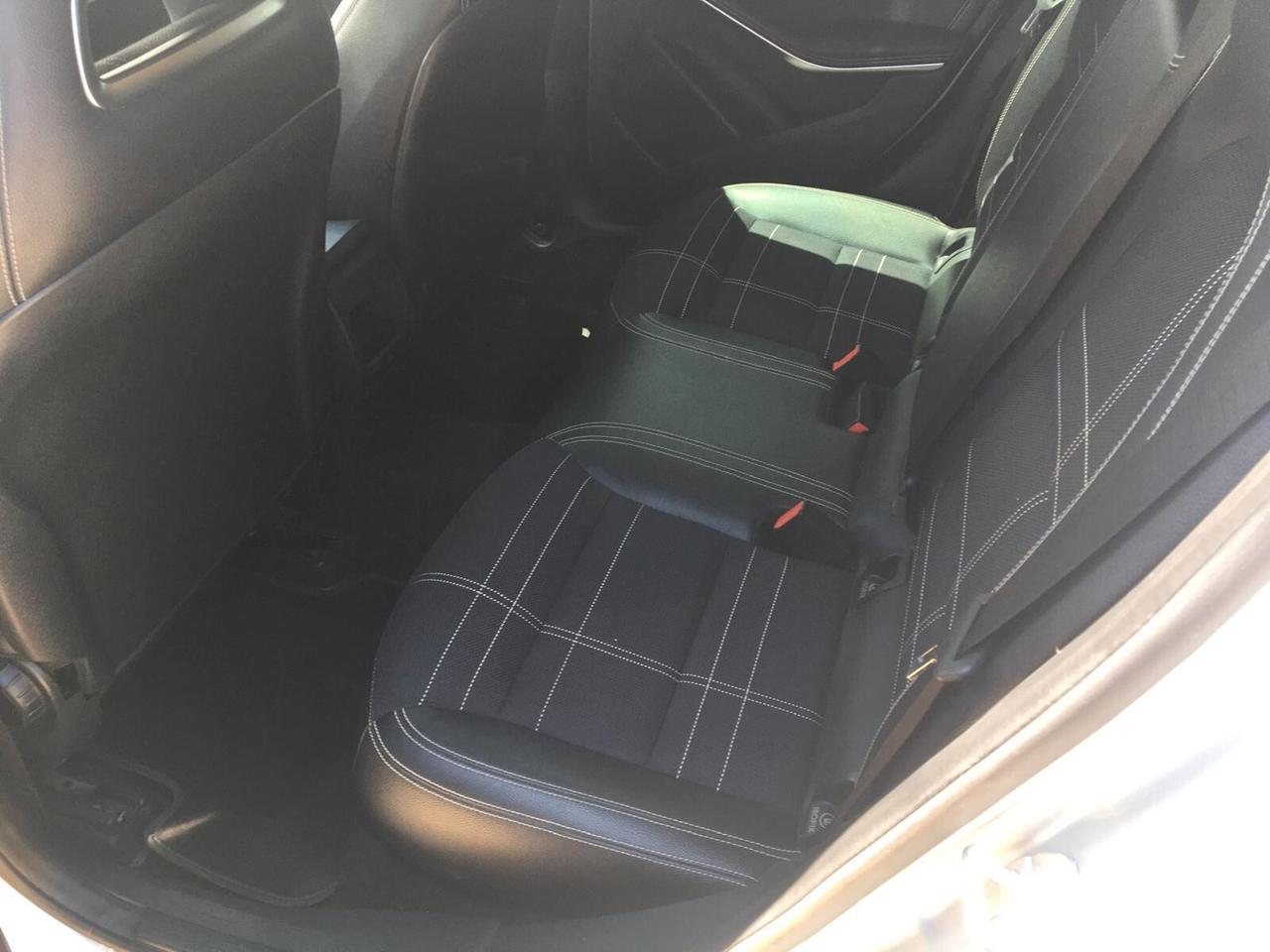 Mercedes-benz GLA 180 GLA 180 d Automatic Sport