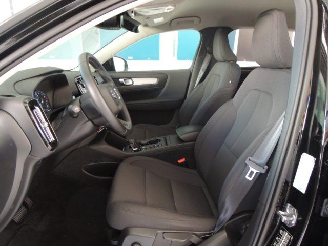 VOLVO XC40 T3 Geartronic Momentum Pro