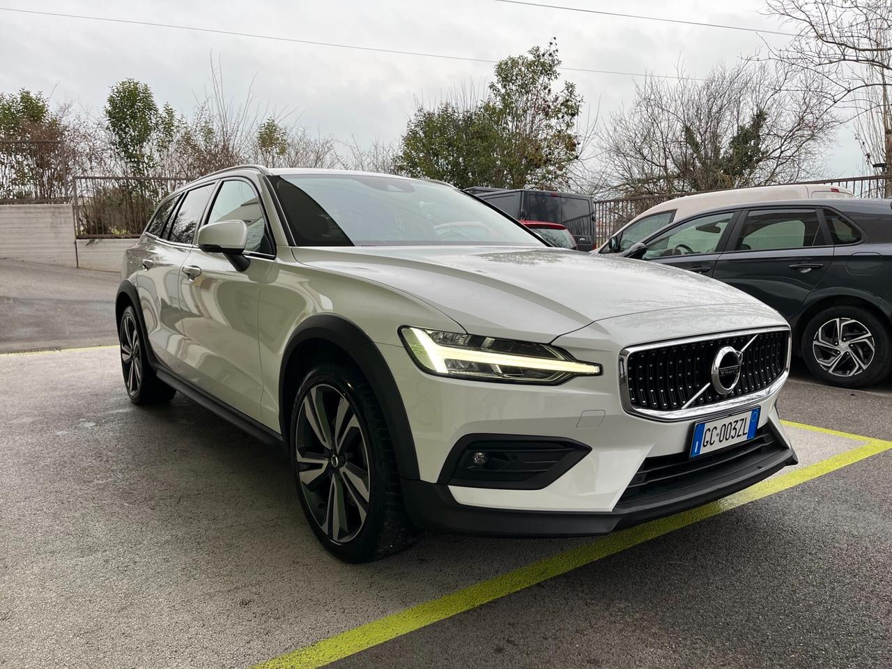 Volvo V60 CrossCountry 2.0 b4 AWD GARANZIA 24 MESI