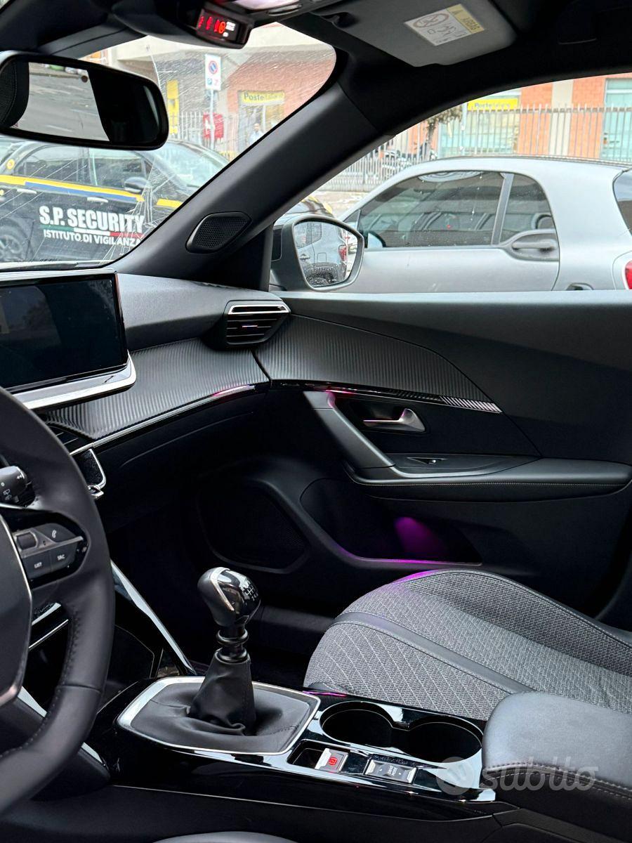 2024 PEUGEOT 2008 1.2cc 100cv S&S "ALLURE"