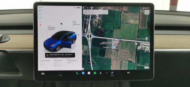 TESLA Model Y Long Range Dual Motor AWD - Autopilot avanzato