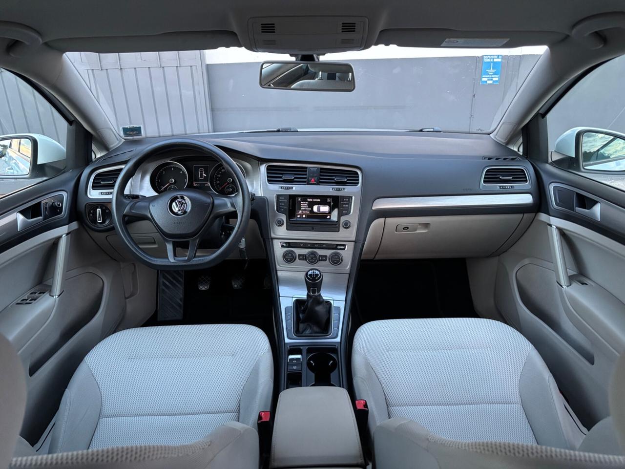 Volkswagen Golf 1.6 TDI. Neopatentati. Garanzia