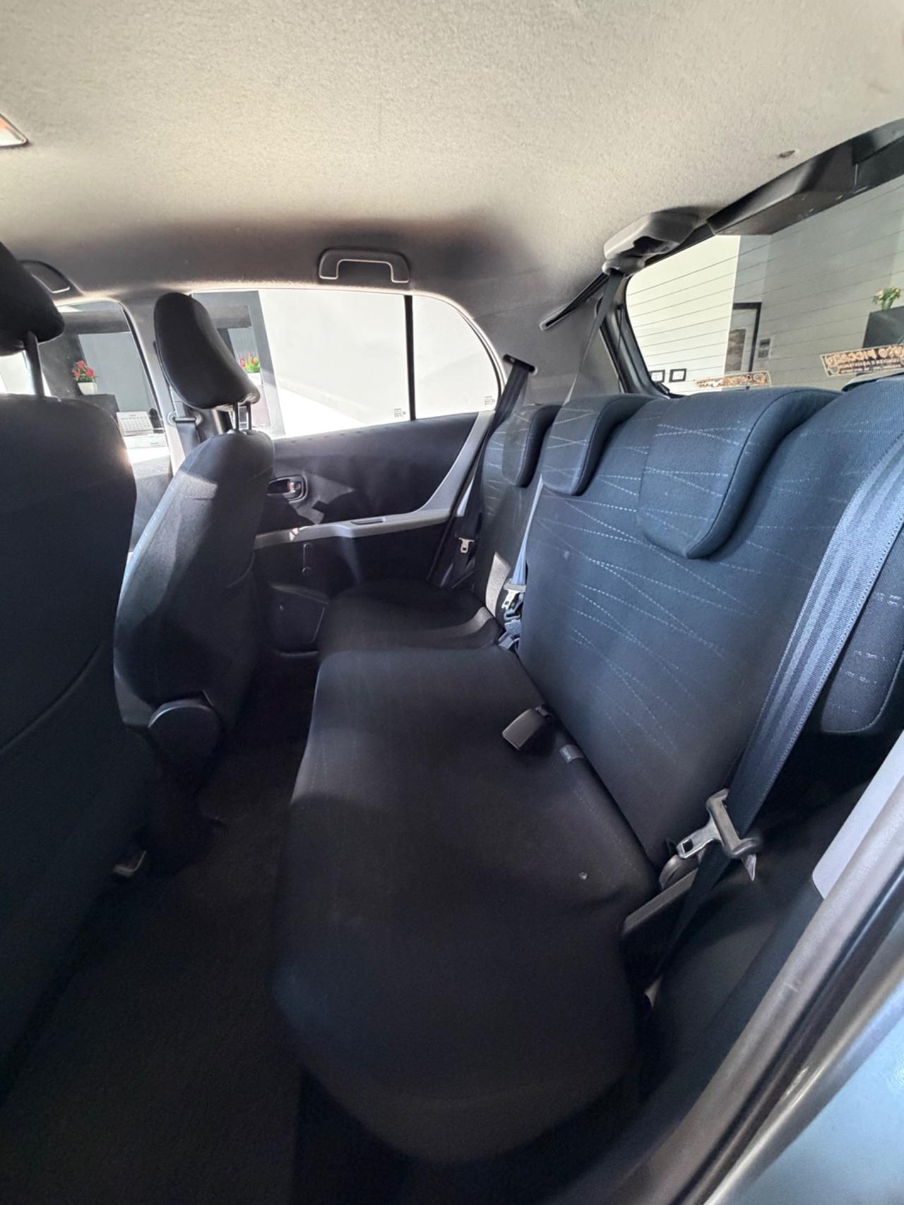 Toyota Yaris 1.0 5 porte Sol