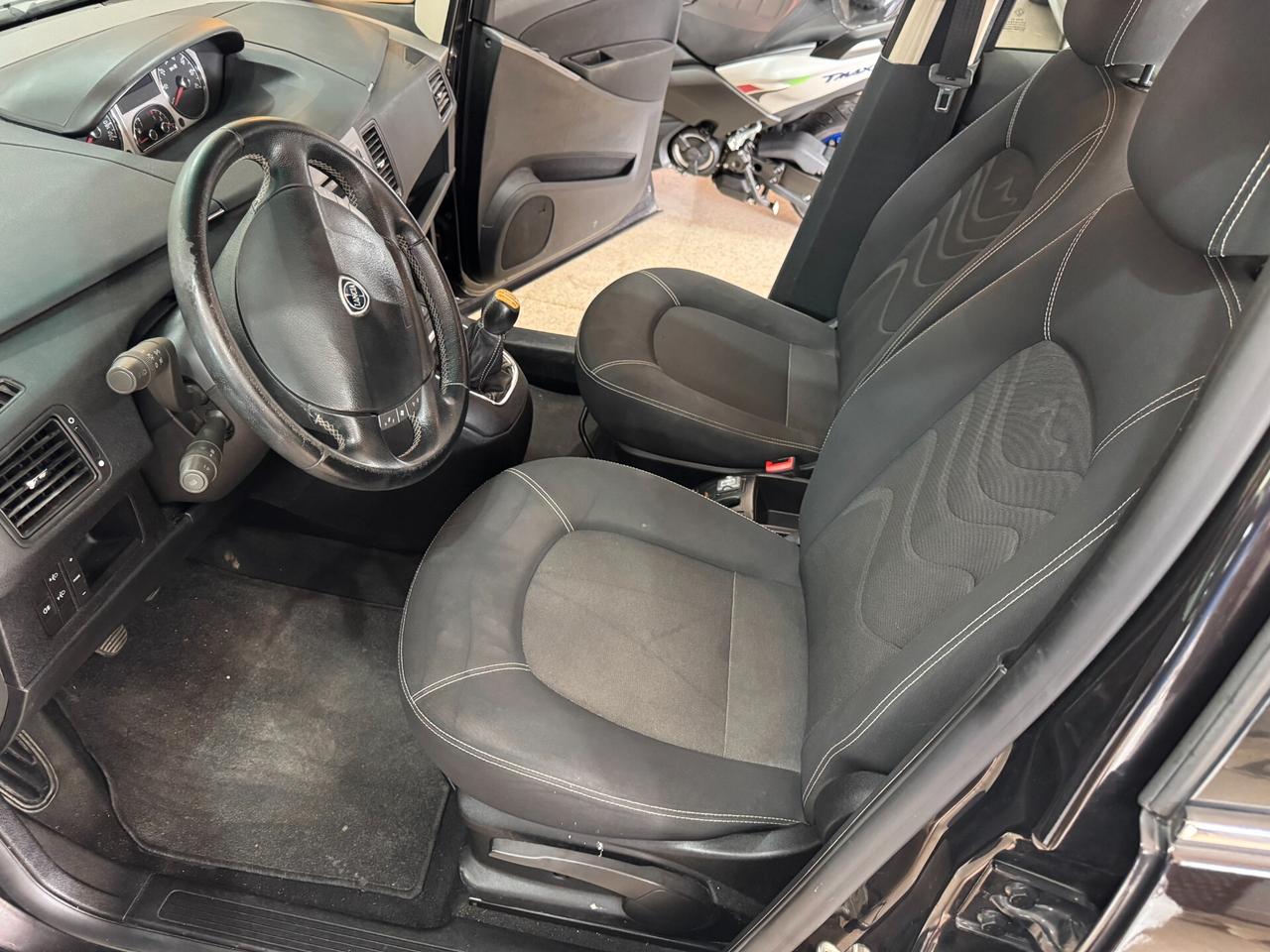 Lancia MUSA 1.3 Mjt 95 CV Gold OK NEOPATENTATI