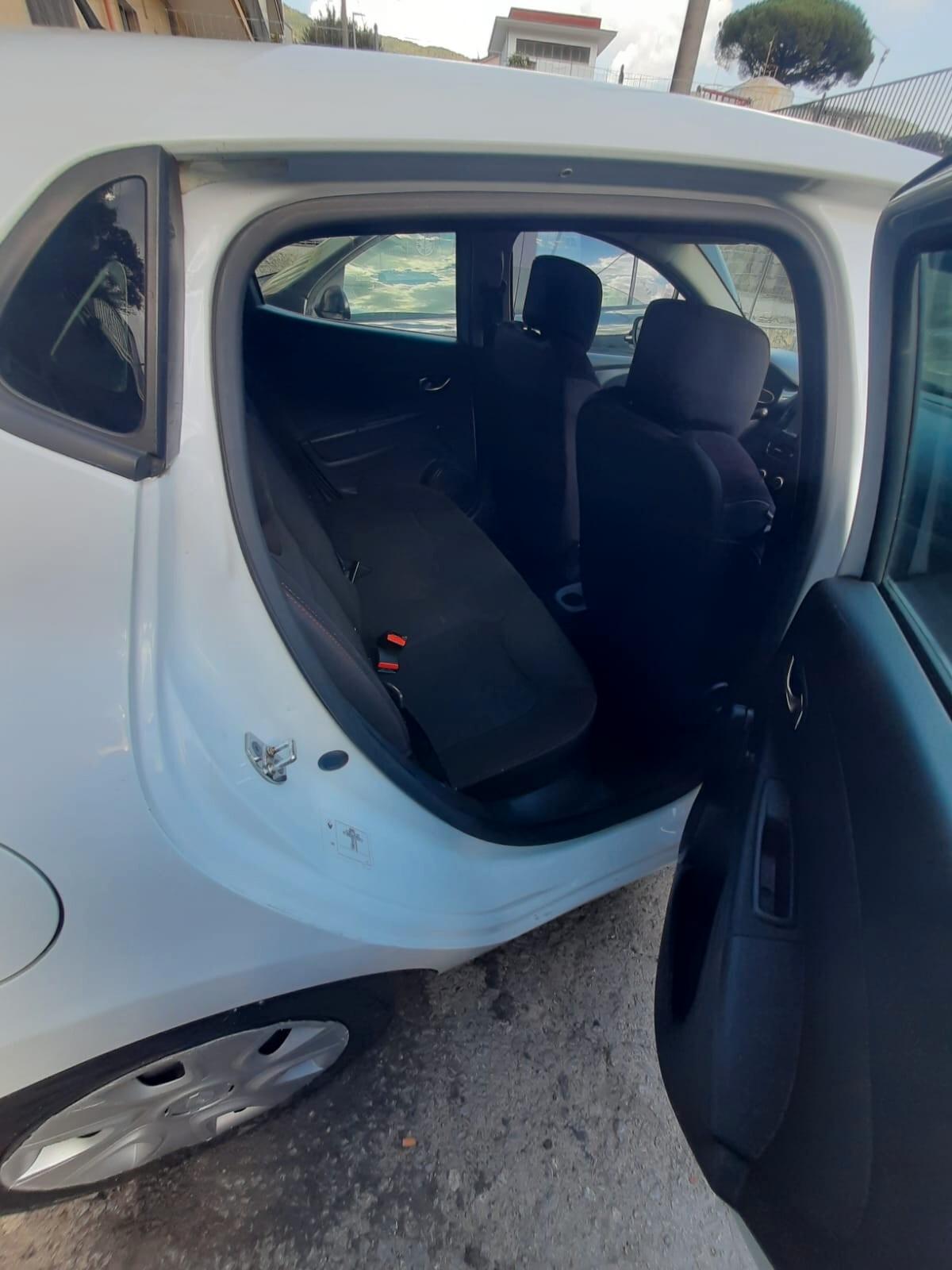 Renault Clio 1.2 75CV GPL 5 porte Costume National