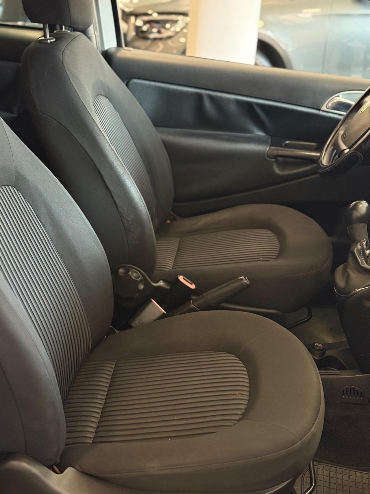 Lancia Ypsilon 1.3 MJT 75 CV Elle