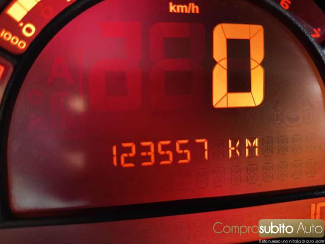 RENAULT Modus 1.2 16V Confort Dynamique
