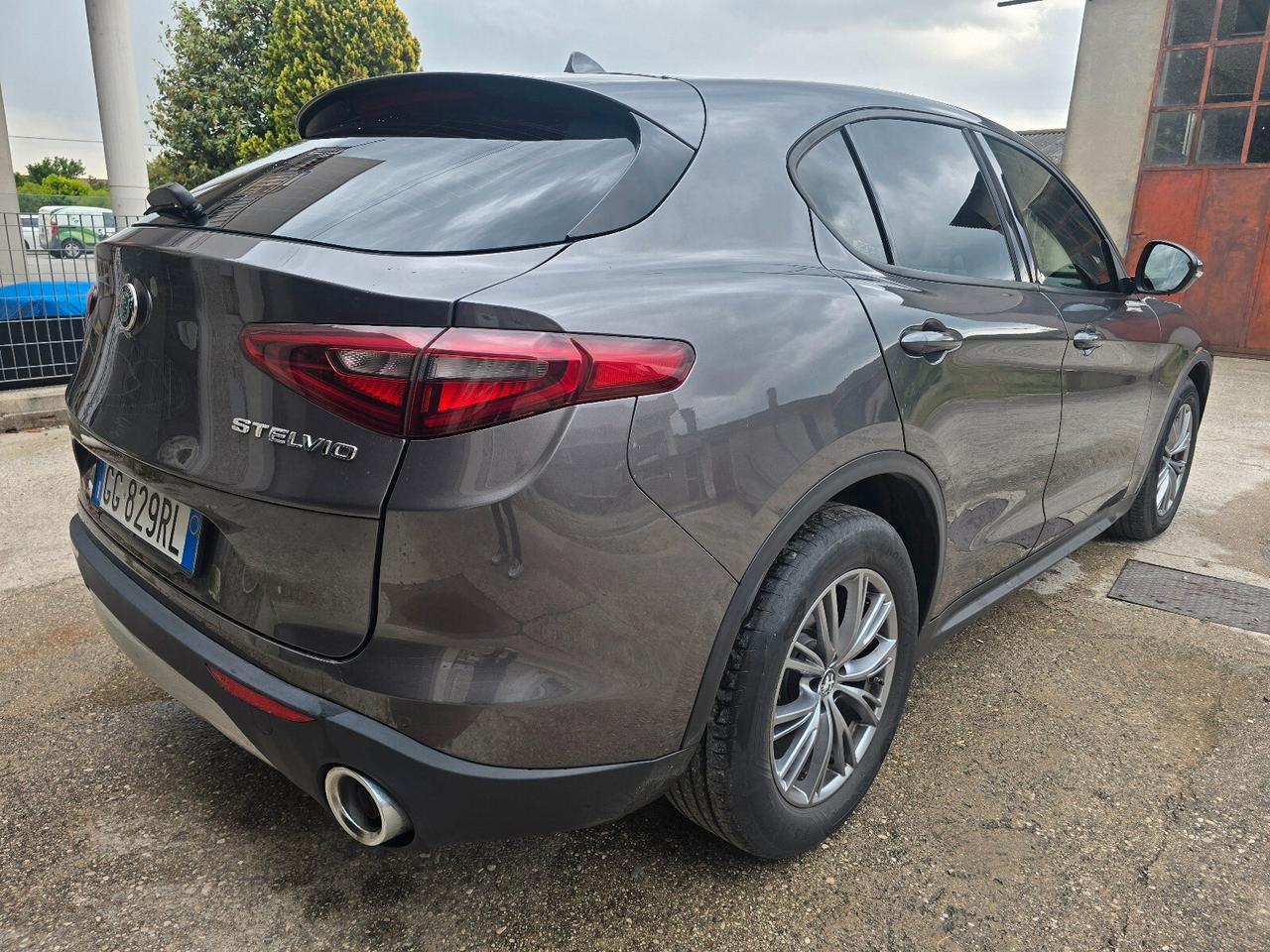 Alfa Romeo Stelvio 2.2 Turbodiesel 160 CV AT8 RWD Business