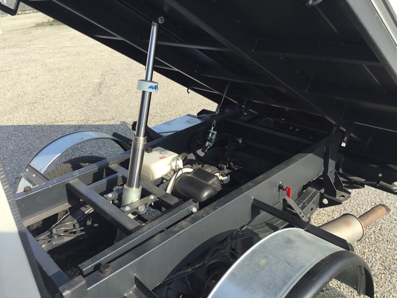 Land Rover Defender 110 2.5 Td5 cat High Capacity Pick Up