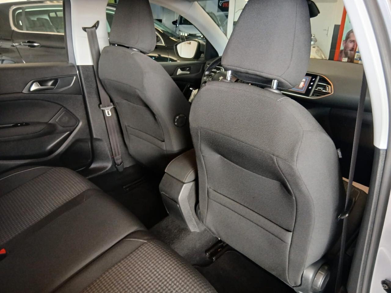 Peugeot 308 BlueHDi 130 S&S EAT6 SW Allure