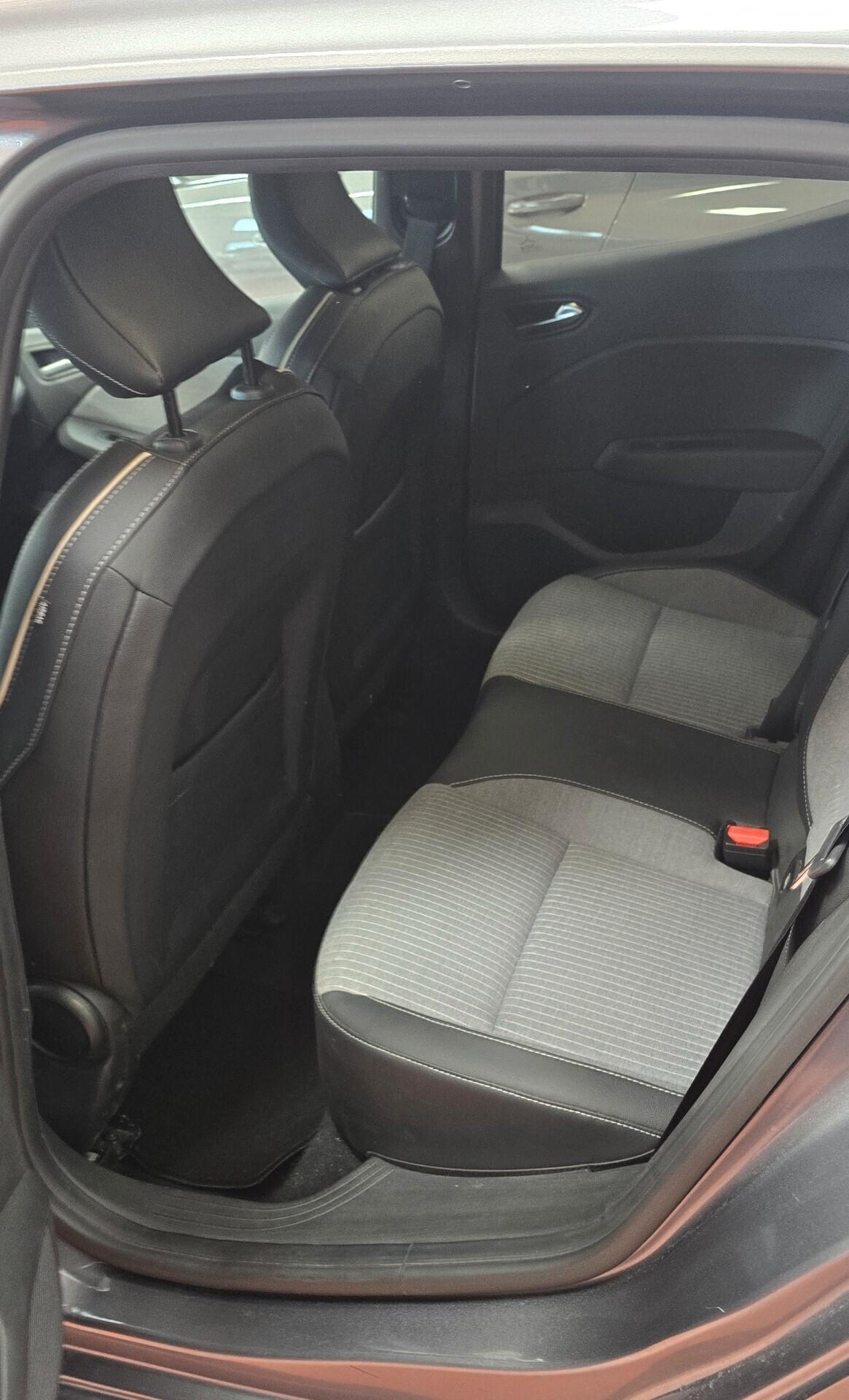 Renault Clio 1.0 TCe 90 CV (66 kW) Techno – Berlina Moderna, Tecnologica e Sostenibile