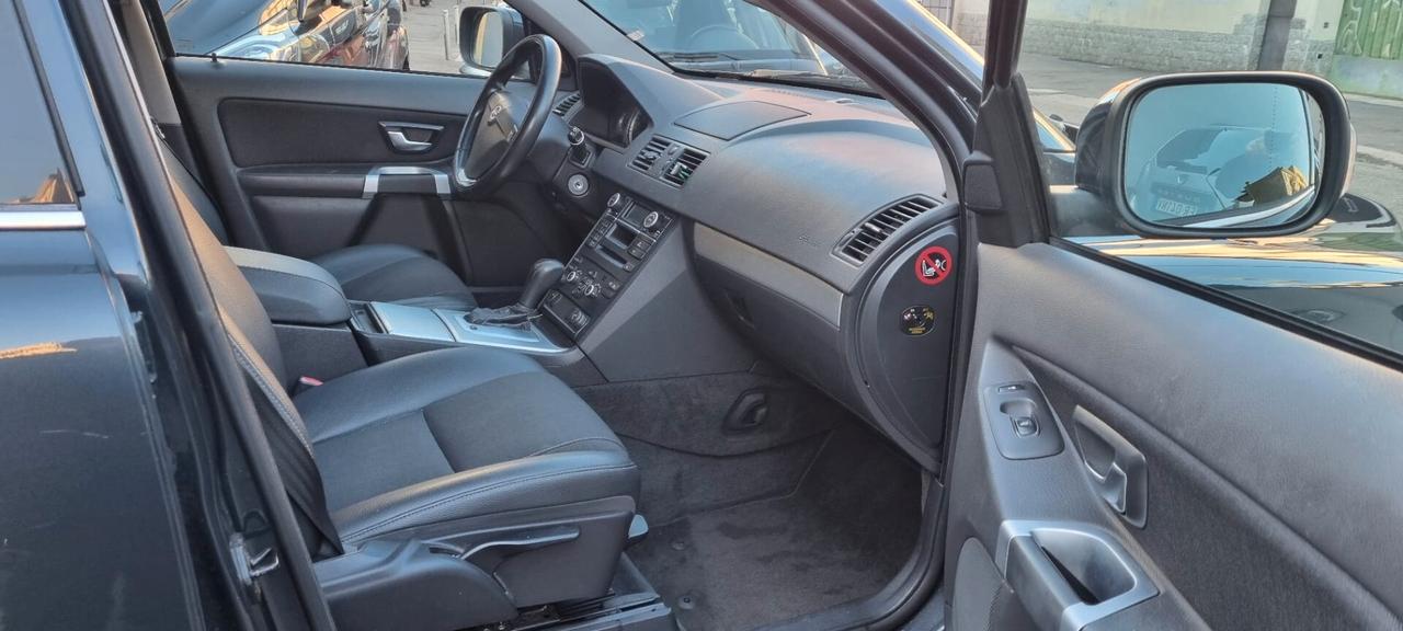 Volvo XC 90 XC90 D5 AWD Geartronic Polar