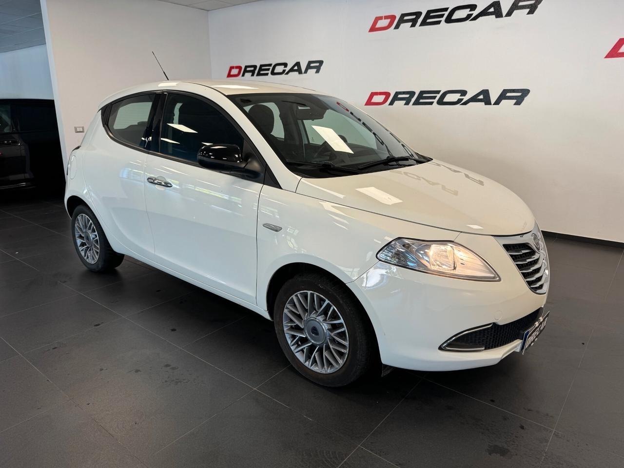 Lancia Ypsilon 1.2 69 CV 5 porte S&S Gold NEOPATENTATI
