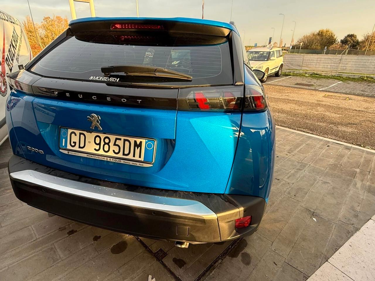 Peugeot 2008 BlueHDi 130 S&S EAT8 Allure