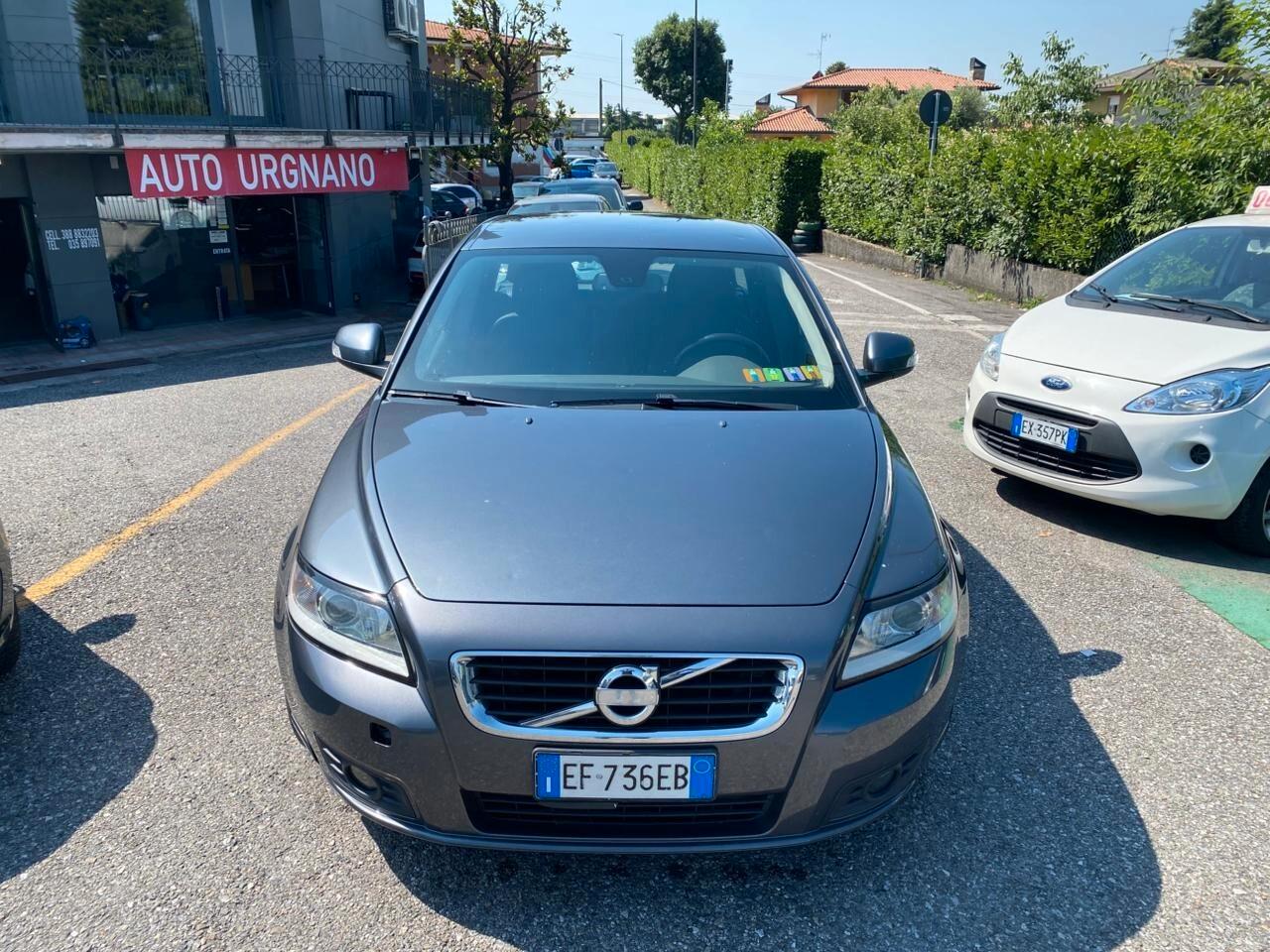 Volvo V60 DRIVe R-design