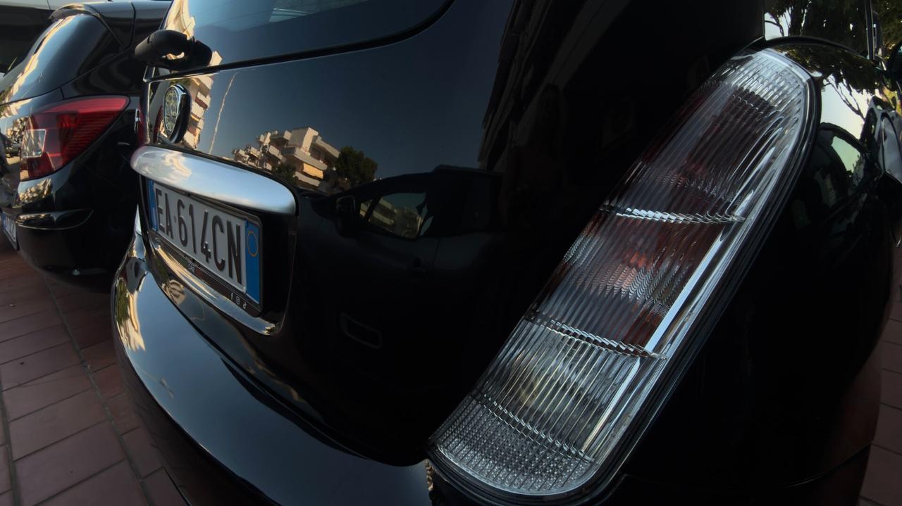 Lancia Ypsilon 1.2 Platino