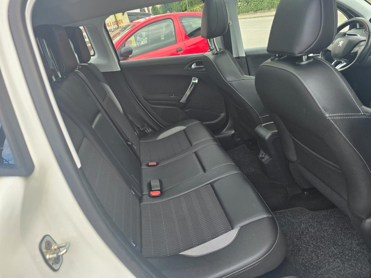 Peugeot 2008 PureTech Turbo 110 S&S Allure