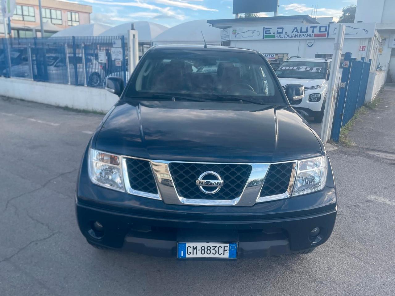 Nissan Navara 2.5 dCi 4 porte Double Cab LE