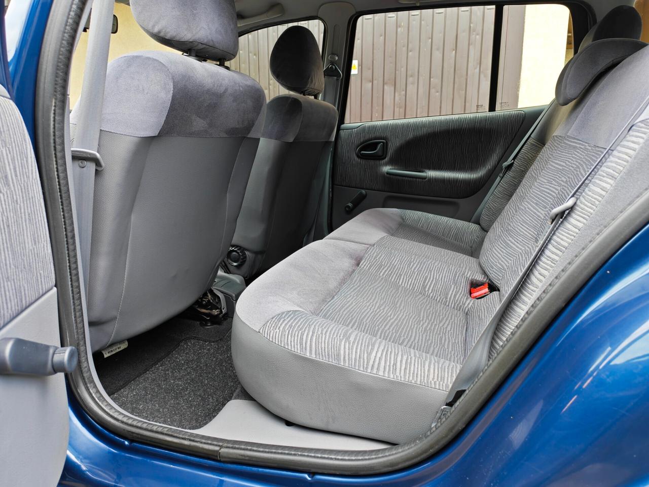 Renault Mégane SW 1.6 BENZINA 107cv / 89.000km / Unipro