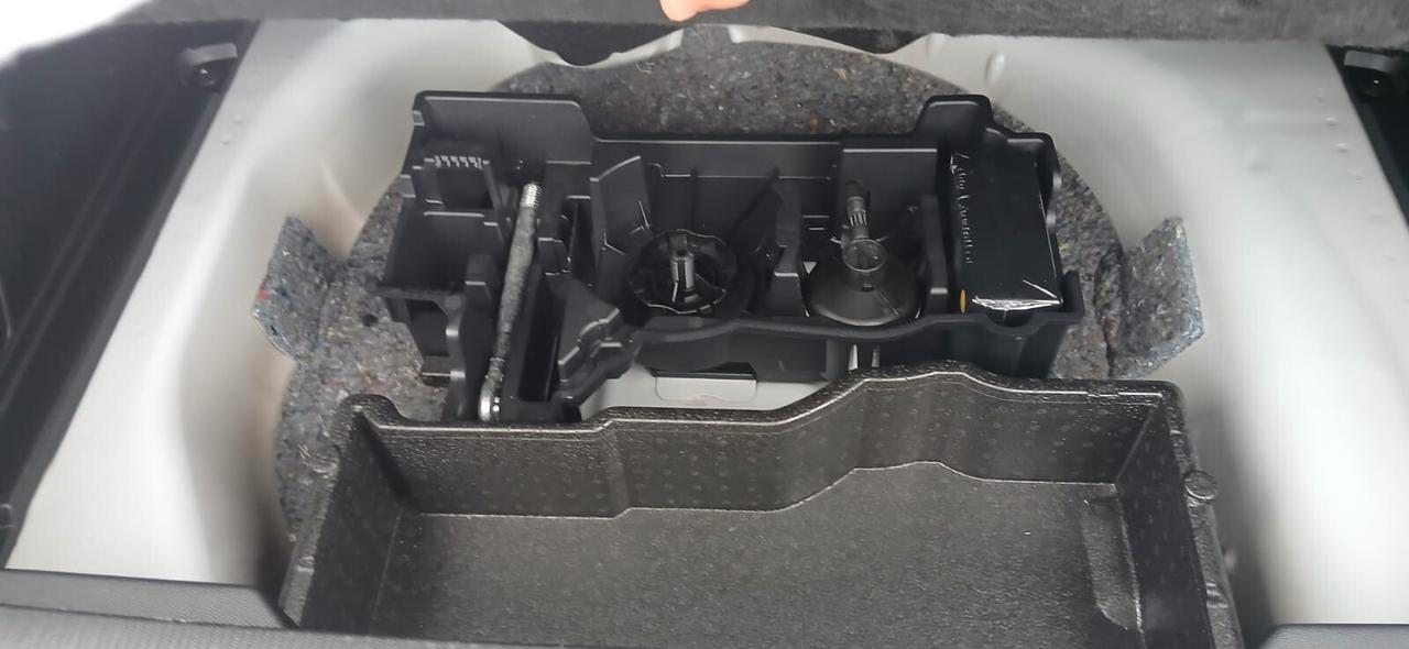 Peugeot 2008 BlueHDi 110 S&S Allure Pack - 2021