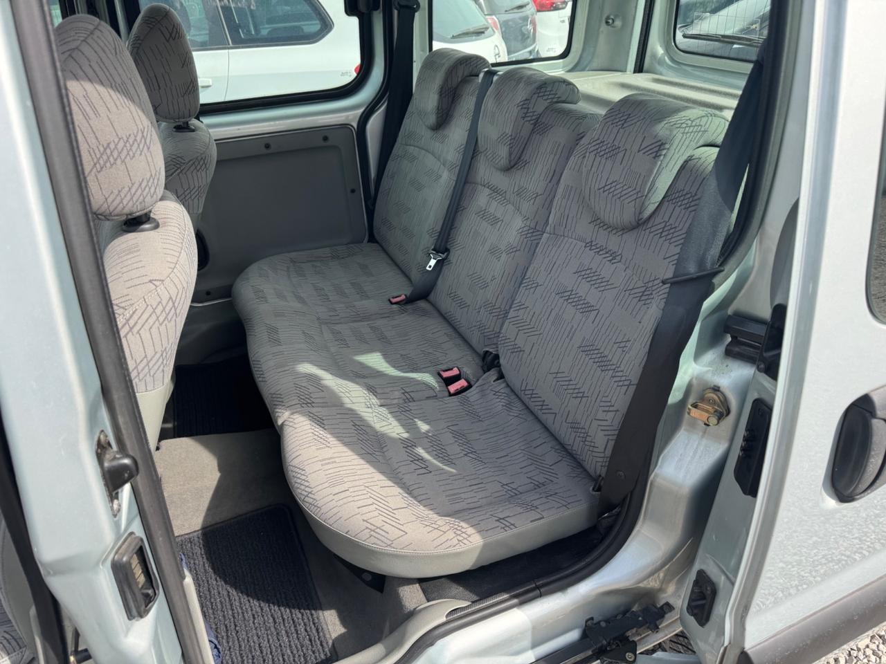 Renault Kangoo 1.2 16V 4p. Pack