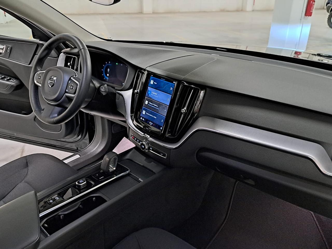 Volvo XC 60 2000 B4 (D) Mild-Hybrid Momentum AWD Automatico
