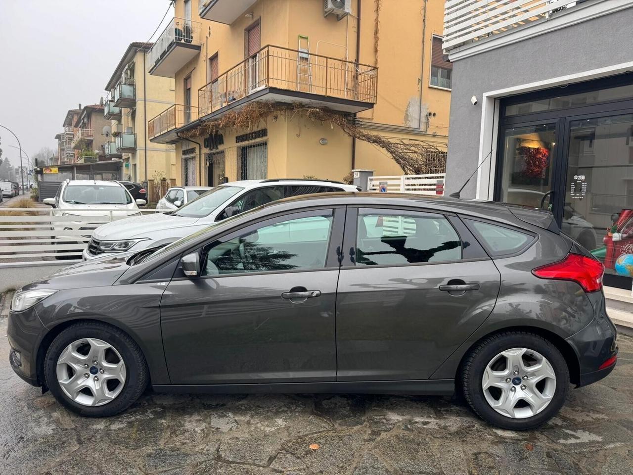 FORD FOCUS 1.5 TDCi 95cv TITANIUM NEOPAT