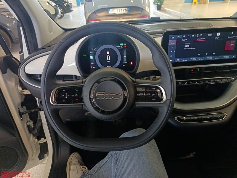 FIAT 500 Electric Icon + 118cv 42 kWh 320km WLTP